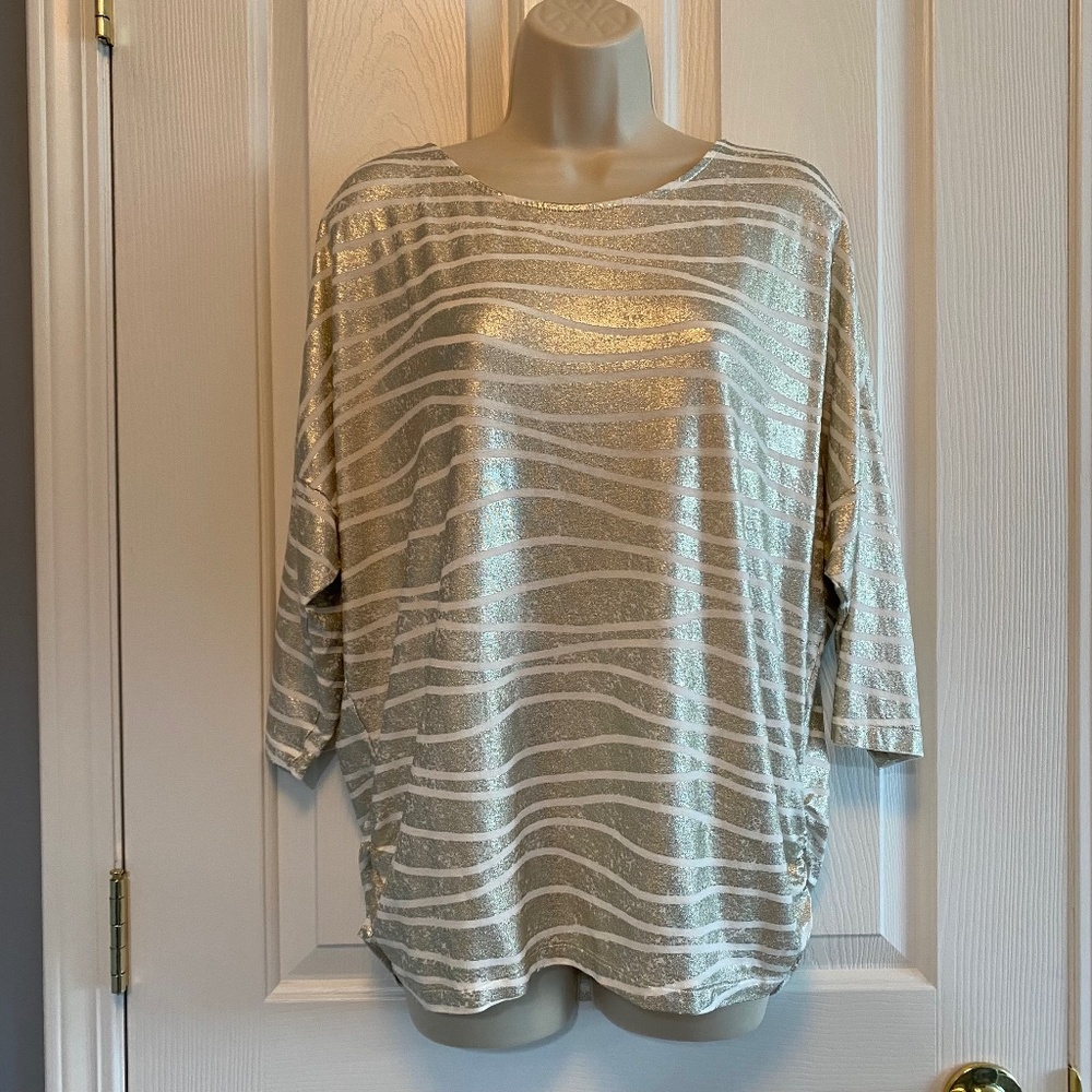 BUY 2 ITEMS & GET 1 FREE - Chico’s Cream & Gold Shimmer Top Sz 12/L